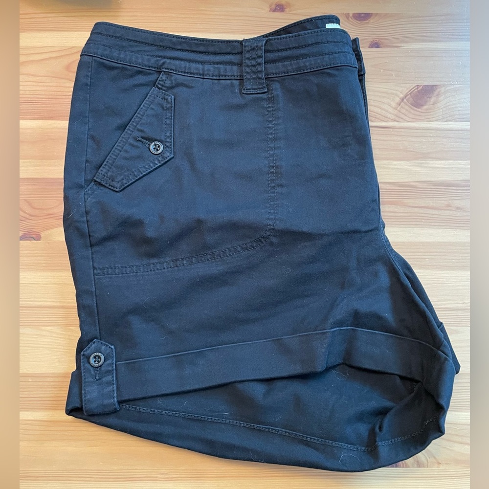 Khaki style Torrid black shorts